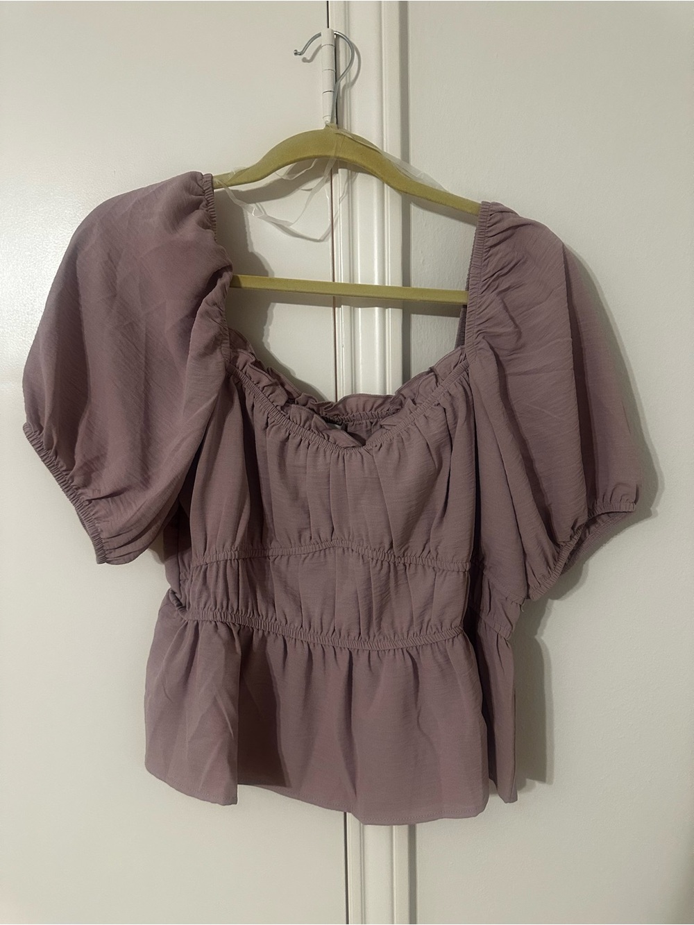 And Now This Women's Puff Sleeve Smocked Peplum Top - Mauve